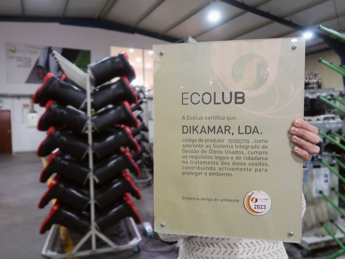 DikamarSA's tweet photo. The Dikamar renewed the seal of adherence to Integrated Used Oils Management System established by ECOLUB.
Dikamar is committed to used oil treatment contributing to the regeneration and recycling of used oils.
Dikamar, a ecofriendly company 
#dikamar #ecofriendly #dikamarboots https://t.co/7IlwsEPatF