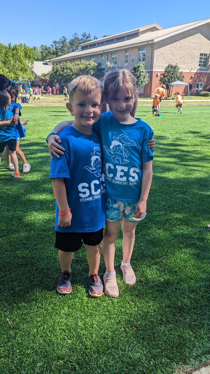 Super Crocs Day! 🐊 Thank you <a href="/SycamoreCreekES/">Sycamore Creek ES</a> for making it so enjoyable for kids and families 💚 We had the best time with our best girl!