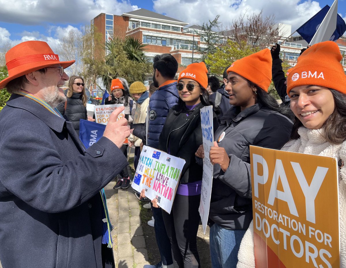 Philip Banfield 💙 tweet media