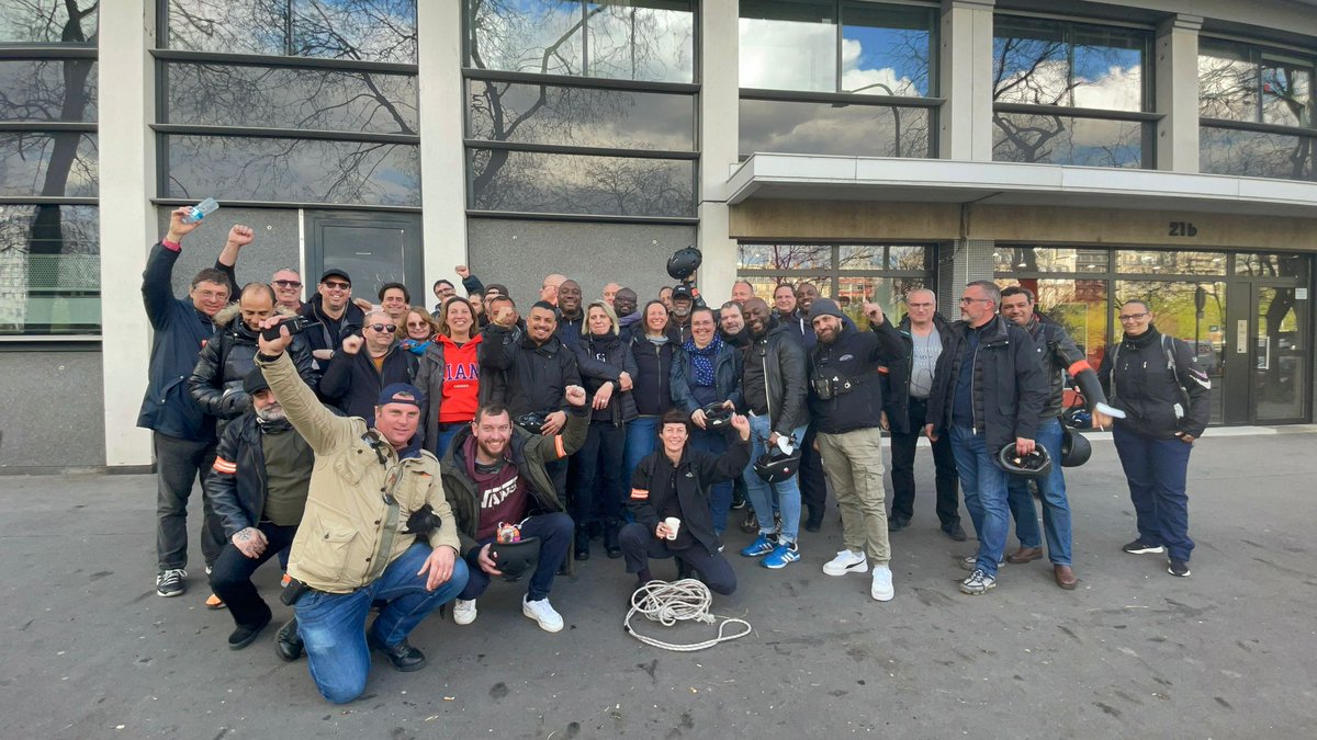 12 fois merci au service d'ordre mis en place sur les cortèges franciliens depuis janvier par Hugo ! 🧡😁😌
<a href="/CFDT/">CFDT</a> 
#reformedesretraites #retraites #64ansCestNon #cfdt #merci