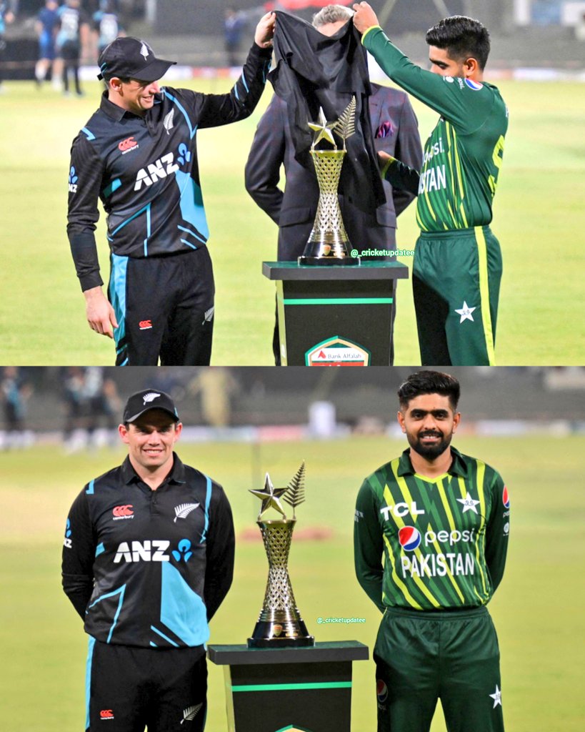 crickethub_pk's tweet photo. Trophy Unveiled:
Both Captains Poses With T20 Series Trophy 💚.
#_cricketupdatee
#PAKvNZ
#CricketMubarak
#BabarAzam𓃵 https://t.co/RkIa7uAq80