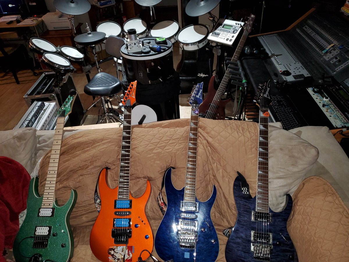 Starquester777's tweet photo. @pettisusa @DrGuitar @KramerGuitarsUS Hard to beat a good Ibanez for shreading. I play em exclusively....except for my home made "Prince Tribute" Tele. https://t.co/34z8YNrWVh