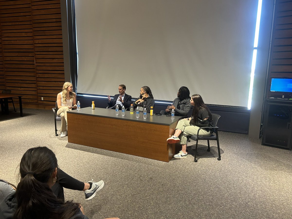 PSUImpactAward's tweet photo. More fun on @PSUImpactAward day. Forum with current student-athletes hosted by @annacamden &amp; Julie Gough from basketball &amp; ice hockey—talking to Bill Spoor @RealMikeRob @aaronmaybin Great discussion about the bigger things in life! https://t.co/kO3n6t4sTA https://t.co/CjJPOFfb7h