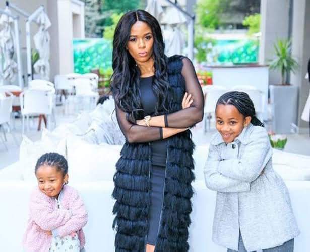 SimphiweTwala15's tweet image. Now, her kids will be mothersless, and her family will not see her anytime soon. She&apos;s going to spend most of her lucrative career behind bars, only because of man. #DrNandipha #ThaboBester