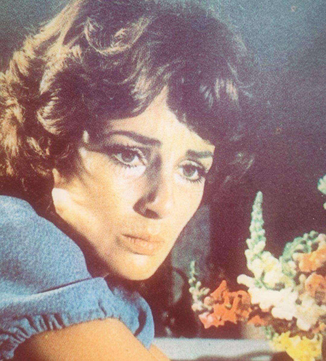 Helesisters's tweet photo. Gracias a #katarina por regalarnos tan preciosas imagenes
Magic #HelenaRojo 💜
Recuerdo de una #fotonovelamexicana
#FelizJueves a todas y a todos
#alwaysmile https://t.co/VyRdlzneOW