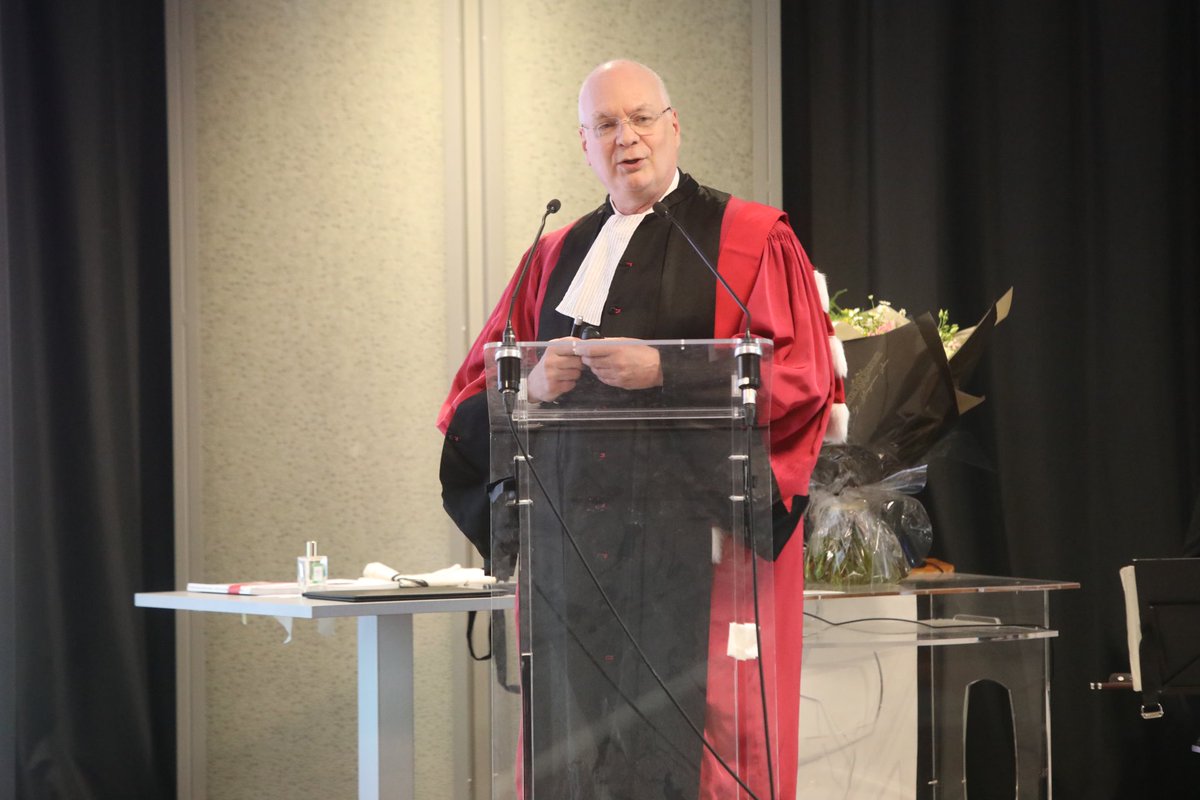 Philippe Augé (@philippe_auge) on Twitter photo C’est un honneur de remettre au Pr Michel Bouvier <a href="/UMontreal/">Université de Montréal</a>, spécialiste mondialement reconnu de biochimie et médecine moléculaire, DG de l’<a href="/IRIC_umontreal/">IRIC</a>, le titre de Docteur Honoris Causa de <a href="/umontpellier/">Université de Montpellier</a> sur proposition du Pr Philippe Marin, Directeur de l’IGF #Montpellier. C’est un honneur de remettre au Pr Michel Bouvier <a href="/UMontreal/">Université de Montréal</a>, spécialiste mondialement reconnu de biochimie et médecine moléculaire, DG de l’<a href="/IRIC_umontreal/">IRIC</a>, le titre de Docteur Honoris Causa de <a href="/umontpellier/">Université de Montpellier</a> sur proposition du Pr Philippe Marin, Directeur de l’IGF #Montpellier.