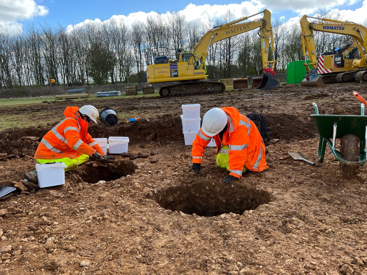 Knibbsey's tweet photo. Work is finally starting! Archaeological excavations on 33 hectares of land for the long awaited #A417MissingLink project are underway. I've been to the site to see what's been found. The road is scheduled to open fully in 2027 after decades of debate. More @bbcpointswest https://t.co/ZhEY0ib2GZ