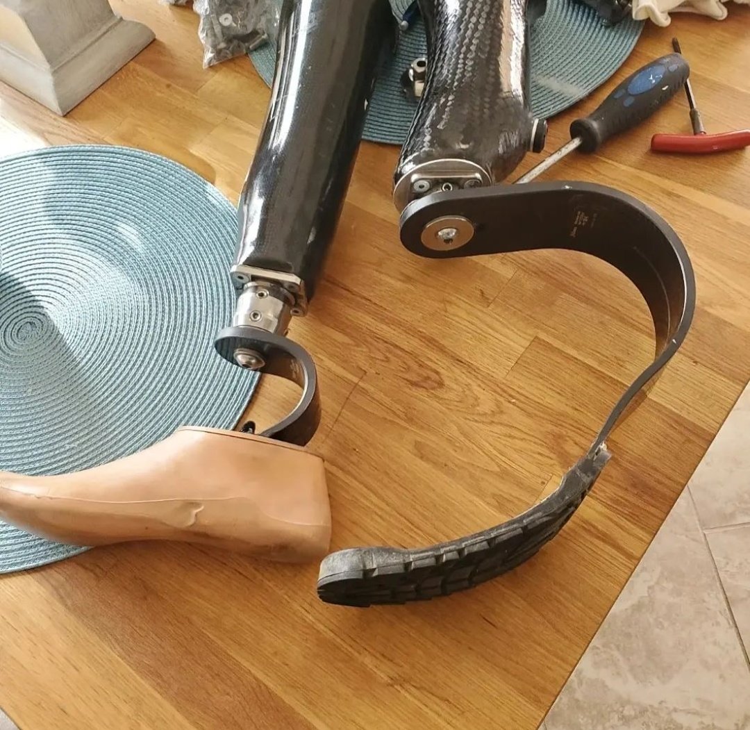 therunnerjacky's tweet photo. My kids when I have my prosthetics on the table. "Mommy why are your feet on the table? You always tell us we can't put our feet on the table."🤦♀️😂. #kids #itwasfunny #thursdaymorning https://t.co/kCv1BldlE5