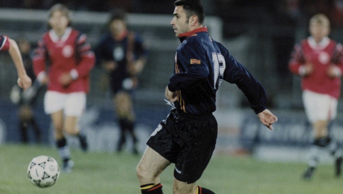 isradipe's tweet photo. @PodcastPaquetes @futbolemotion El gran Molina que no sólo era portero sino también jugador. Que clase. @javonavazo https://t.co/v5yFjV8zeW
