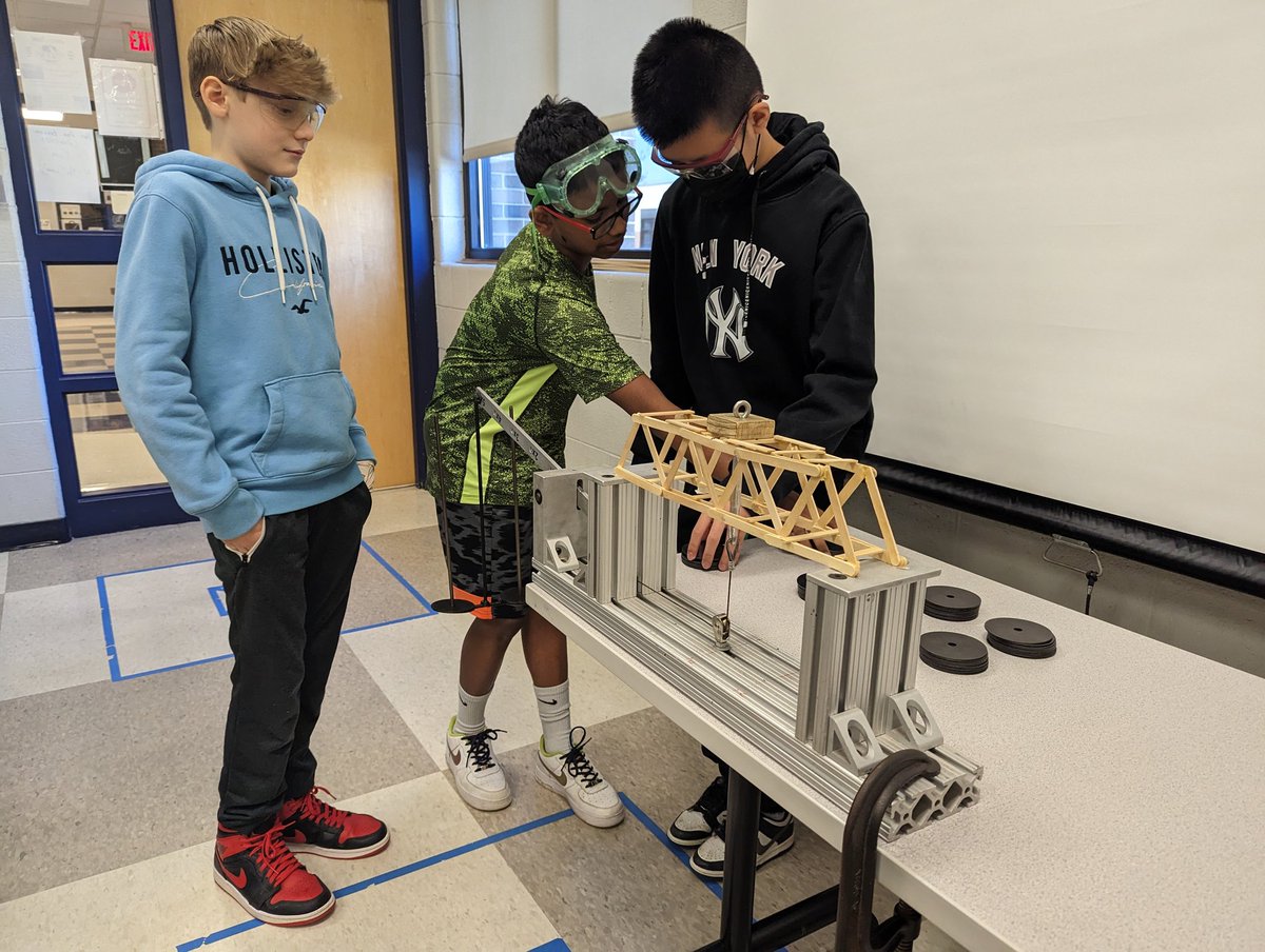 FranseeTech's tweet photo. Bridge testing TODAY in 7th grade Tech Ed! #CMSTechEd #CMSBridges https://t.co/t5ML0GgVMw