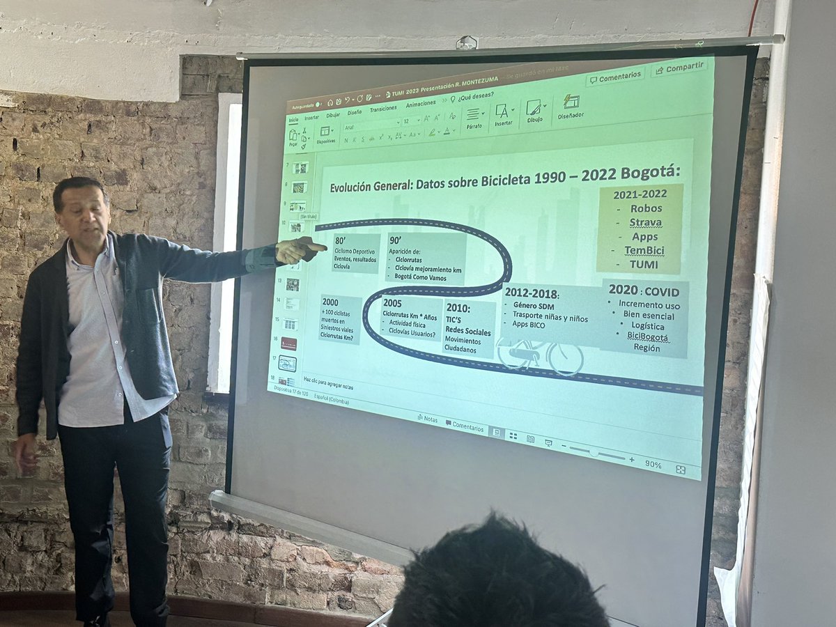 AndreaMariaNM's tweet photo. Seguimos con #RicardoMontezuma de @CiudadHumanaOrg quien nos cuenta sobre la evolución general de datos sobre 🚲 1990-2022 en Bogotá, en el taller ‘Siniestralidad, bicicletas y política pública’. #TUMIData
#MobilityDataHub
#SustainableMobility
#DigitalTransportation https://t.co/XYsK0rjnr7