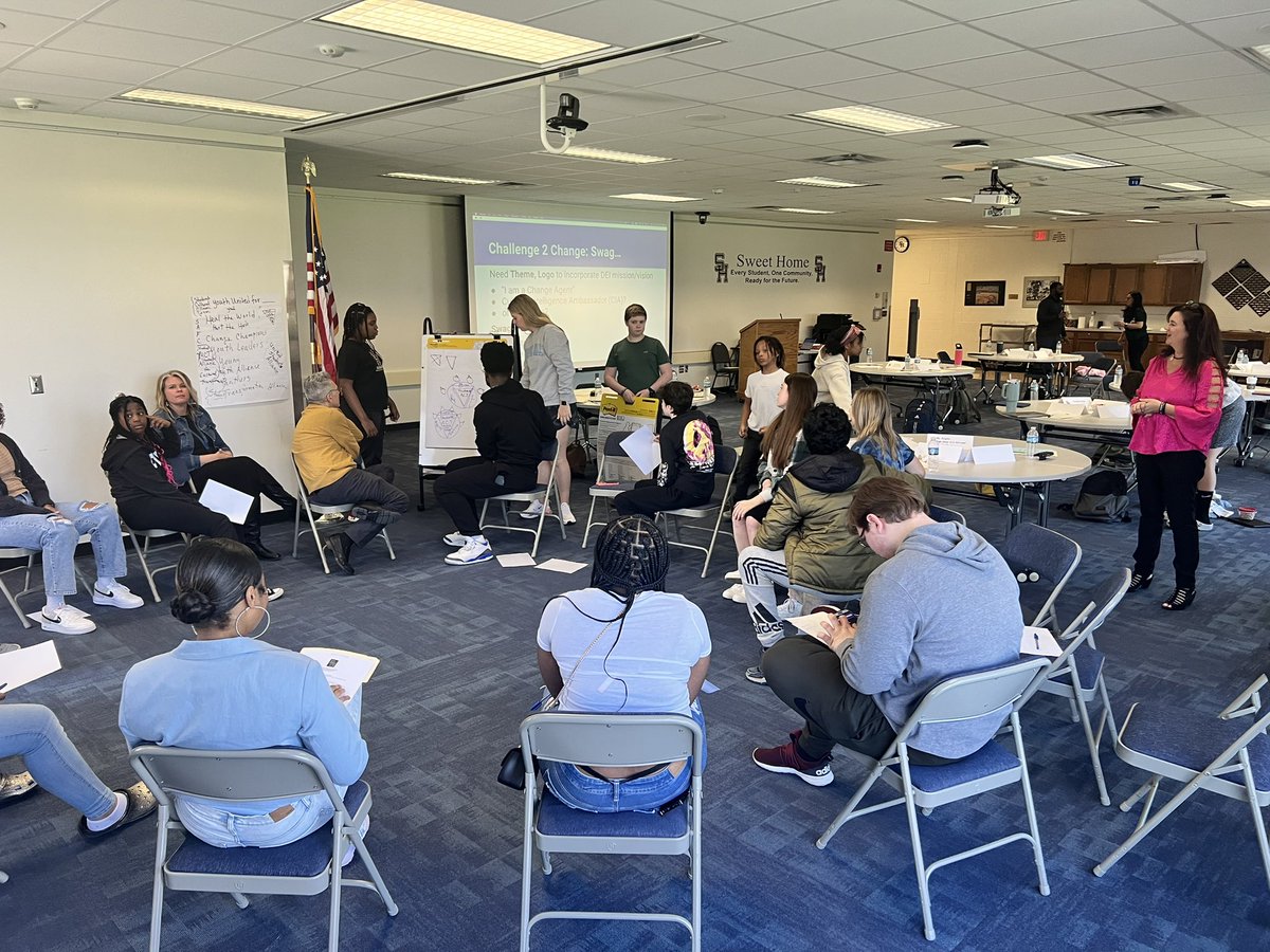 MikeGinestre's tweet photo. Our DEI Initiative @SweetHomeCSD is only as strong as our students who participate to make change. Today, students from all levels across the District came together to plan for our “Challenge 2 Change” event in May. Great things happen at Sweet Home. #WeAreSweetHome @jabalazs https://t.co/waXF2aX15b