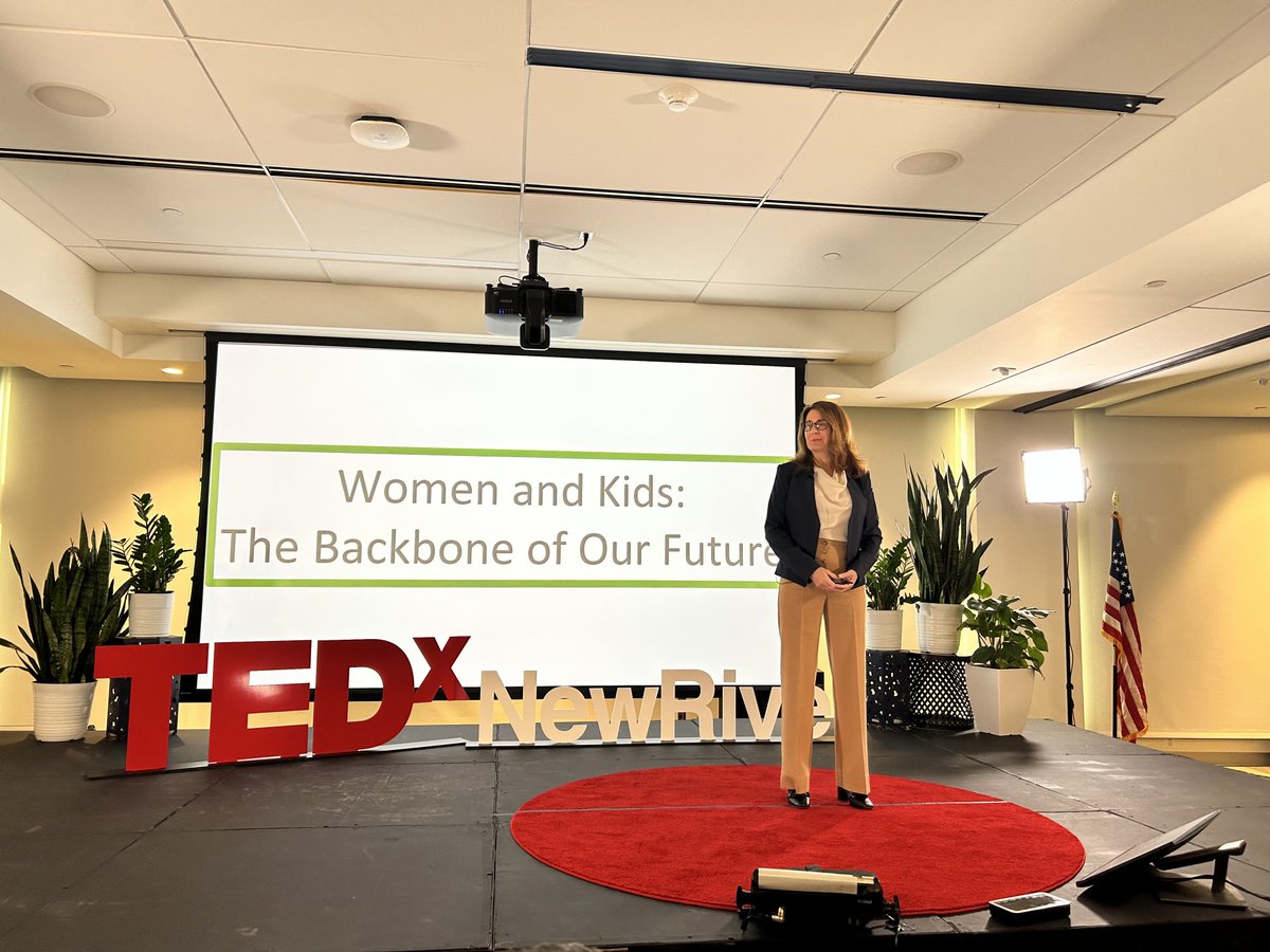 tedxnewriver's tweet photo. Dr. Catherine Toms, public health physician and head of @greencars4kids, presenting at #TEDxNewRiver. 

#TEDtalks #TEDx #TEDtalk #GreenCars4Kids #PublicHealth https://t.co/D5TJTuGuLv