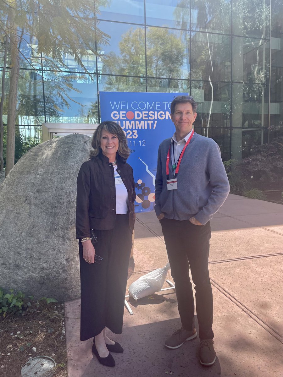 0mgould's tweet photo. Always good to catch-up with Carnegie Mellon Univ (CMU) Professor and GIS champion Kristen Kurland. https://t.co/GIjFeFA7al