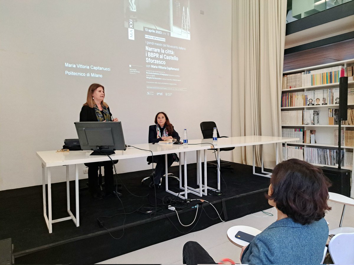 Museo_MAXXI's tweet photo. «Il #CastelloSforzesco è una metafora della complessità della città di Milano e i #BBPR, nel restauro e riqualificazione del Museo del Castello, scelgono una via scenografica sempre presente» ce ne parla Maria Vittoria Capitanucci nel primo incontro de #LeStoriedellArchitettura https://t.co/QSBVOWU3j2