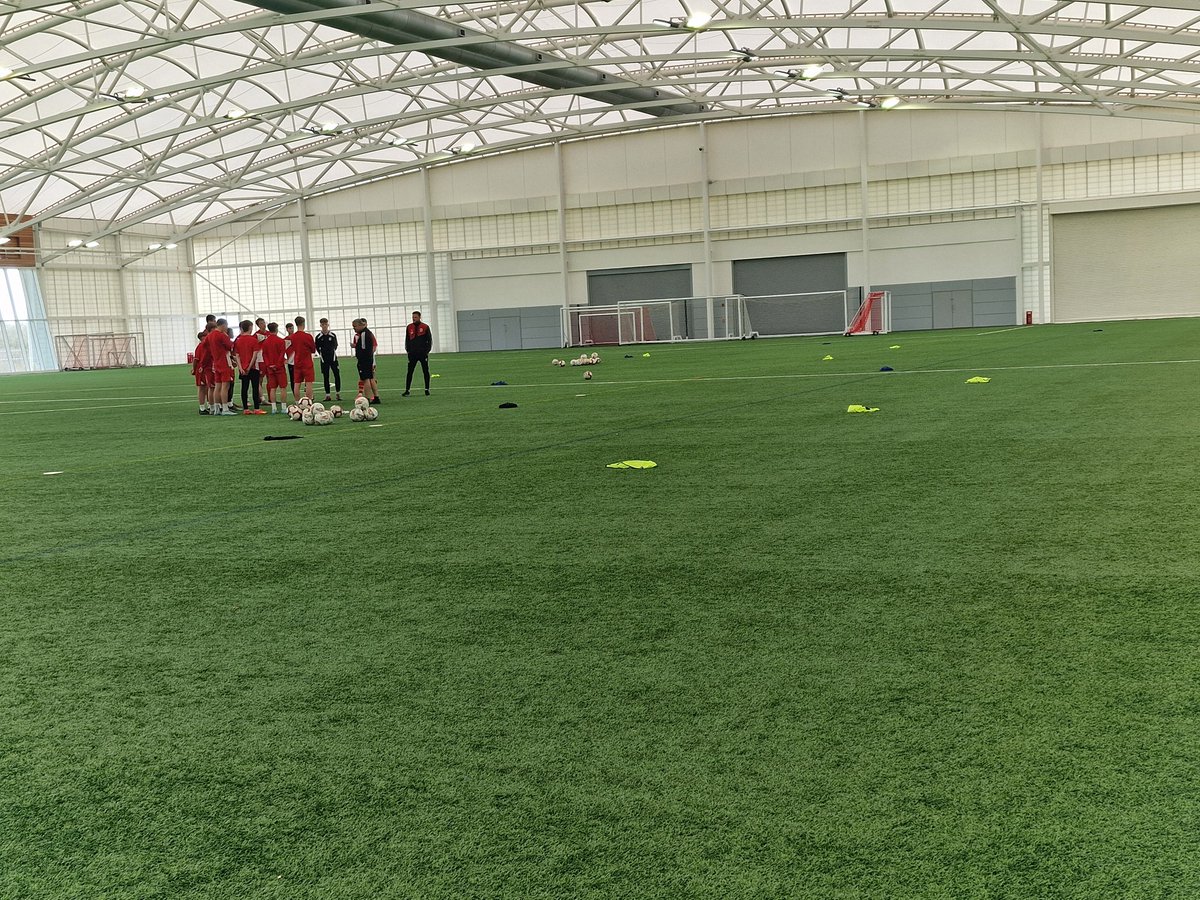 MalabiSagwati's tweet photo. Enjoyed my day of learning. Thank you @JimmyKhan131 for your support today on our AYA observation day as part of the Coach Development Group. Love how this course is delivered and the content 👌🏾. #coachdevelopment #alwayslearning #coachescpd #englanddna  @EnglandFootball https://t.co/xirFMk3NiQ