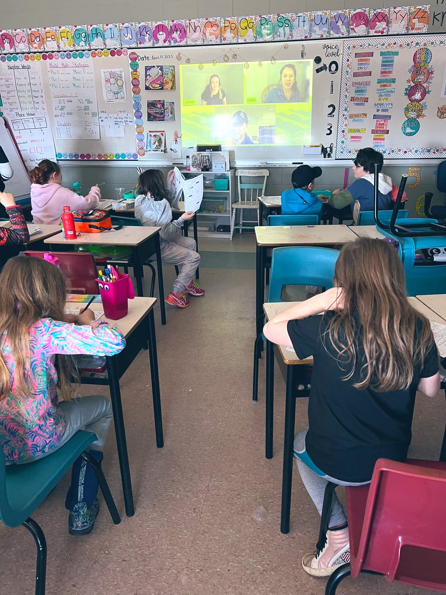 mspearson3's tweet photo. Working on our Great Canadian Farm tour, today we did a virtual tour of an Egg farm in British Columbia 🥚 https://t.co/2OwlEeKnJl