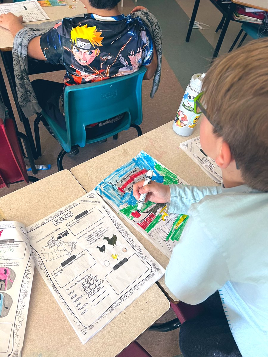 mspearson3's tweet photo. Working on our Great Canadian Farm tour, today we did a virtual tour of an Egg farm in British Columbia 🥚 https://t.co/2OwlEeKnJl