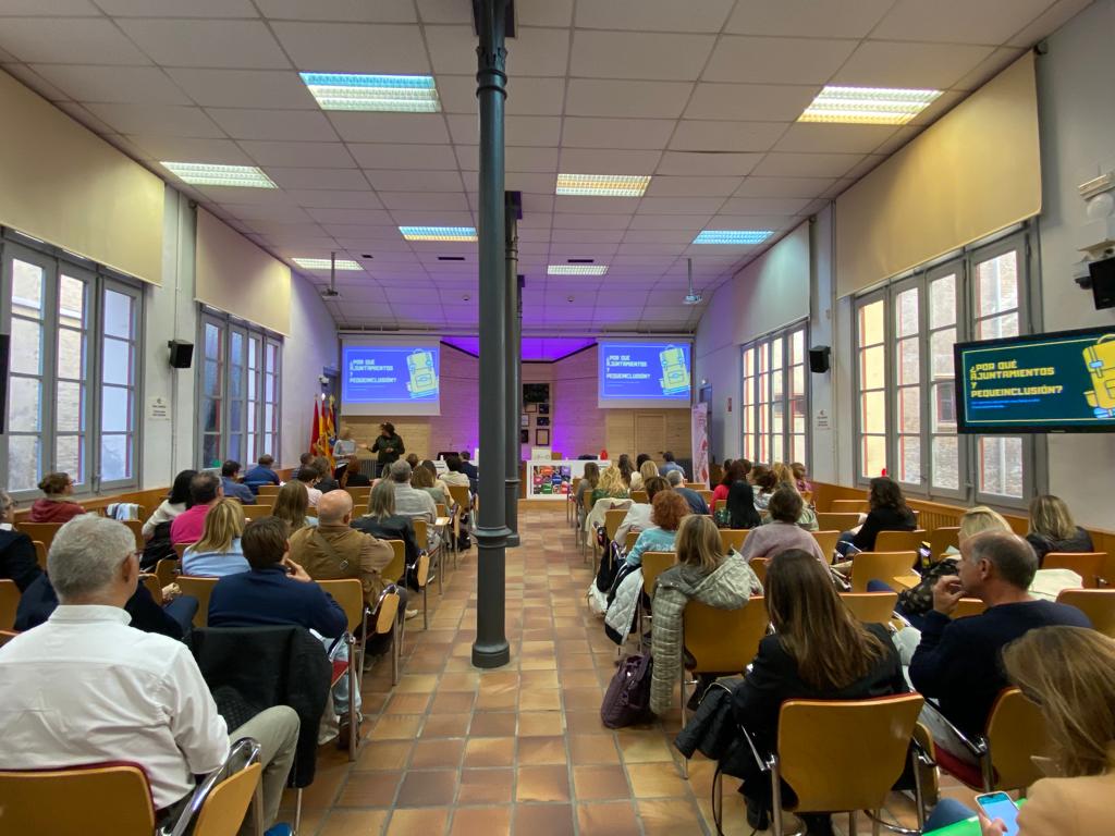 Conocemos el informe final de la #RedEvolucion25 a cargo del DG de Innovación <a href="/tonimartinez24/">Toni Martínez Ramos</a> en <a href="/cpjuandelanuza/">CP Juan de Lanuza</a>  
Con la colaboración de <a href="/MadeinBleCua/">MadeinBleCua</a> <a href="/cralasvinas/">CRA LAS VIÑAS</a> <a href="/iesgraus/">Innovación Iesgraus (Corazones de Ribagorza)</a> <a href="/CEEJeanPiaget/">CEE Jean Piaget</a> <a href="/cpmAlcaniz/">Conservatorio ALCAÑIZ</a> y <a href="/CandidoDomingo/">CEIP Cándido Domingo</a> 
Gracias y gracias. 
#LaComunidadcuidaalaComunidad