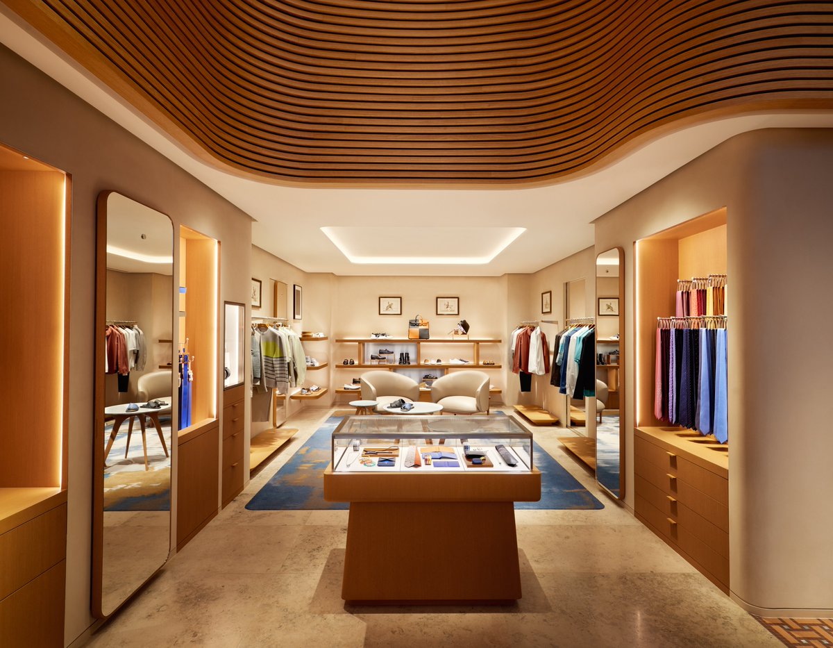 Hermès is delighted to announce the opening of its new store in Hamburg, Germany, in the heart of the city centre.
#HermesHamburg
h.fr/Hamburg