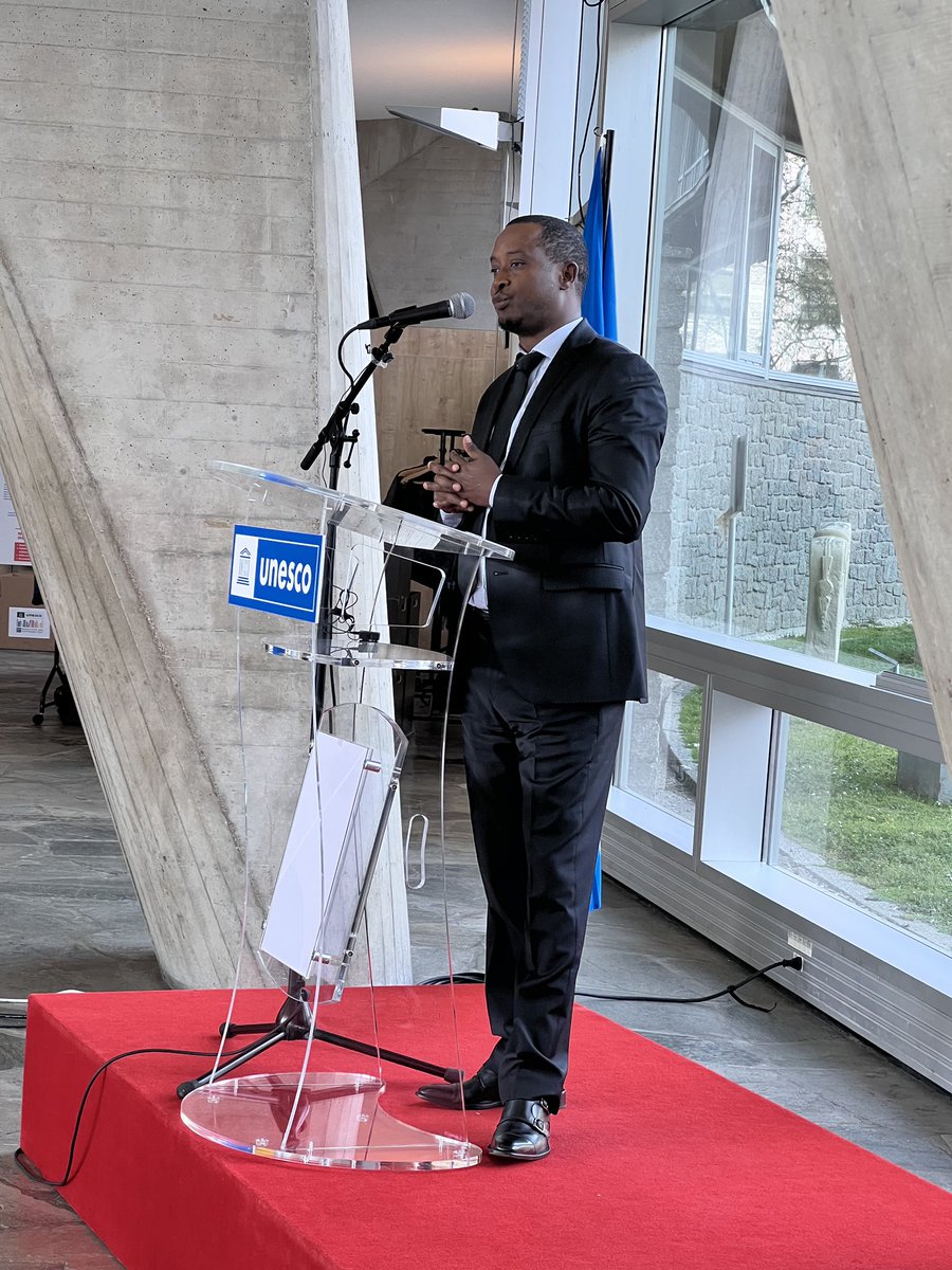 KSAForUNESCO's tweet photo. Tonight’s gathering of solidarity at @UNESCO shone a light through darkness, honoring the survivors of the 1994 genocide in Rwanda, before distinguished Excellencies and acclaimed photographer Stéphane Dumont de Sauret. 🇷🇼
#InternationalDayofReflection https://t.co/KqLTr7EQQ5