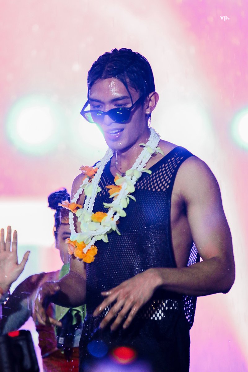 vaporwishes's tweet photo. ตำแหน่งนายสงกรานต์ต้องมาละ💥✨

#netsiraphop @netsiraphop 
#DavinSongkranMNNJ
#DavinSongKranFest2033 https://t.co/C32bJ4tOSa