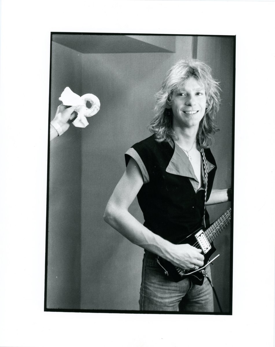 DefLeppard's tweet photo. Celebrating the life and legacy of the late Steve Clark on what would’ve been his 63rd birthday. 🙏 Steve left a permanent impact on Def Leppard and the world. Explore new Steve Clark photos + artifacts on https://t.co/CL997nLfF2.
📸: Ross Halfin https://t.co/Vtct3vaX8Q