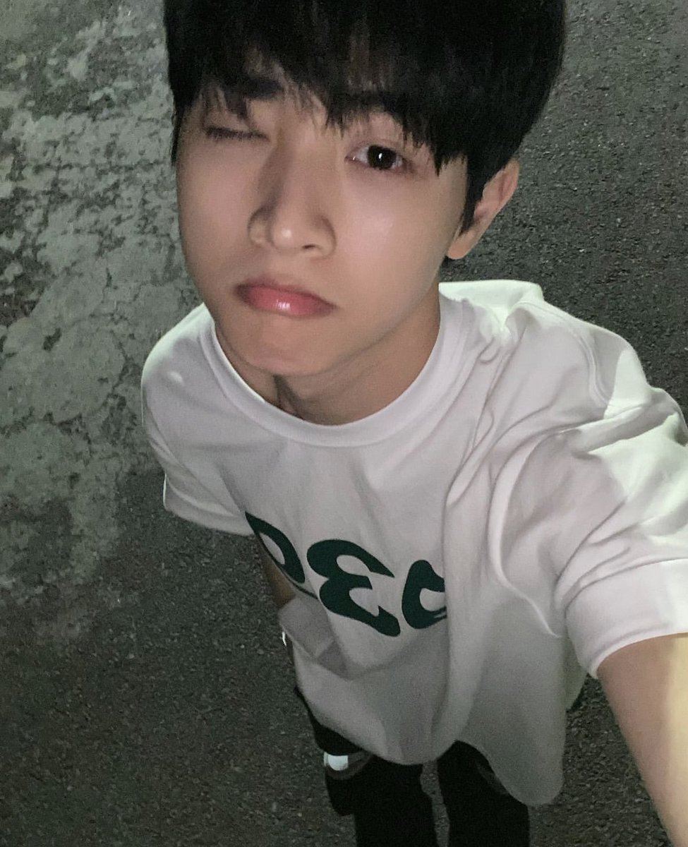 lhchou's tweet photo. a thread of my edits https://t.co/oq3eNDp7bg