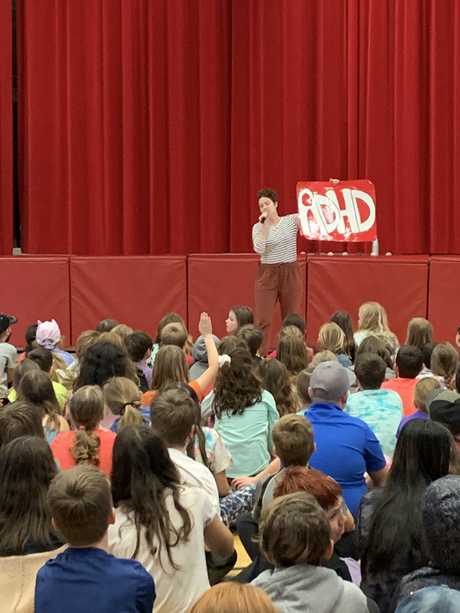 EcoleMaple_LDSB's tweet image. We welcomed Storyteller/Comedian Carlyn Rhamey who shared the trials and triumphs of growing up with ADHD with our junior students. Her message: learn to embrace what makes us different. #embracedifference #ADHD