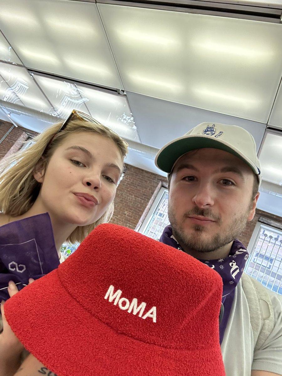 ✅ Grab an item at the gift shop of the Museum of Modern Art.

<a href="/DeNYC2023/">DeNYC</a>