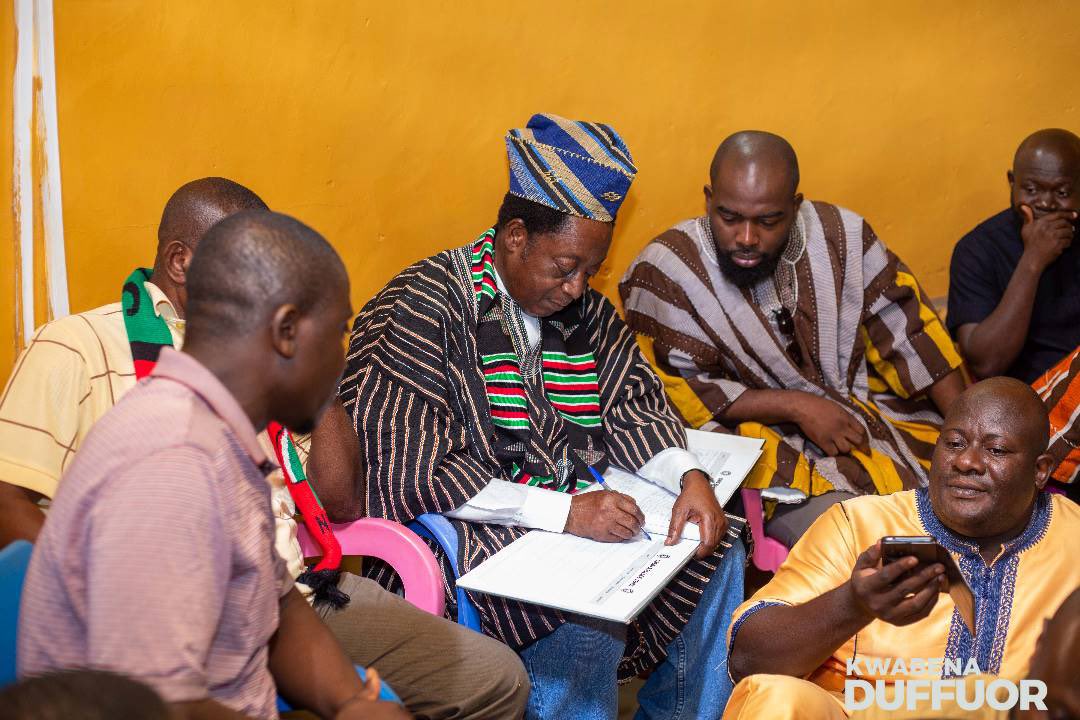 DrDuffuor's tweet photo. I had the great pleasure of paying a courtesy call on Yaa Naa Abubakari Mahama II the Overlord of Dagbon at his palace in the Northern Region earlier today. It was an honor to meet with him and discuss matters of mutual interest. I look forward to future engagements with Traditional Leaders across the length and breadth of our beloved nation for us to work towards a common goal of building a Better Ghana.