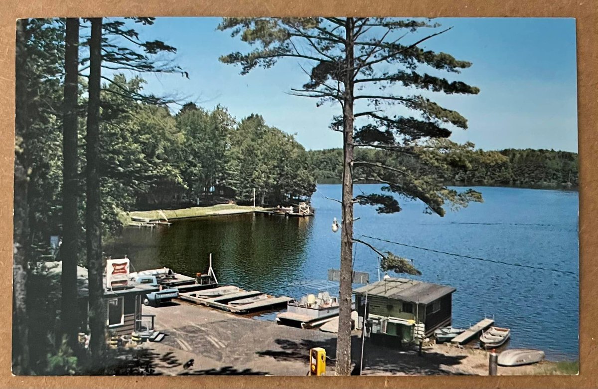 SaynerStarLake's tweet photo. #ThrowbackThursday: 

One of the Plum Ski-ters Water Ski Show Team alumni shared this vintage postcard—can you name the location? https://t.co/tDd3GrpMYU