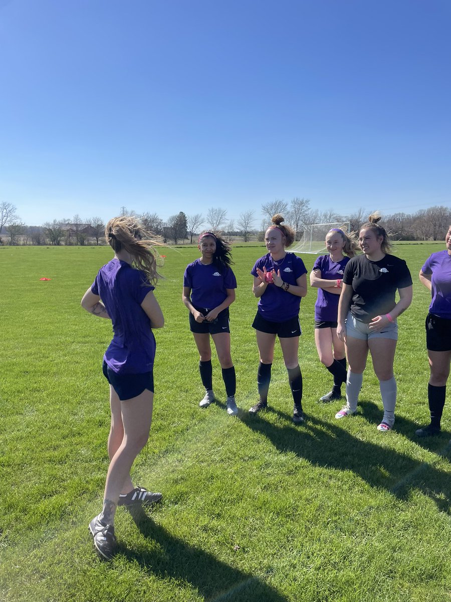 BlufftonWS's tweet photo. Last night we had a Dad Joke competition &amp; the freshmen class won! Thank you judge, Coach Cassi!

Each class repped their color for the day for #D3Week @HCACDIII @NCAADIII #RollBeavs https://t.co/fL08p6HMns