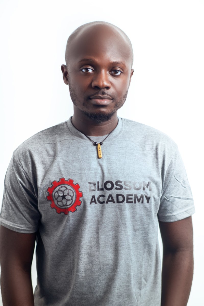 blossomacademy_'s tweet image. #BlossomAlumniSpotlight. Meet @aniSinajiT  He has a background in Business Administration with a focus on management from #KNUST

Sign up for our programs here: lnkd.in/gdaSQtwh
#TheFutureIsData #DigitalAfrica #Talent4Startups #Datatraining #UnitedShowbiz #CitiNewsroom