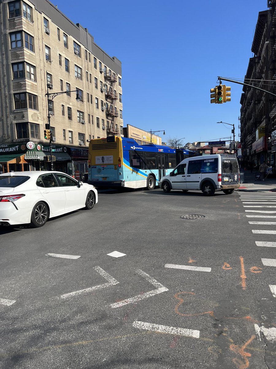 CMBrooksPowers's tweet photo. Took our #TransportationAndInfrastructure tour to the Heights & spent time with @CnDelarosa. It was great hearing the solutions she has in mind to ensure safer streets for her constituents. It was also great to run into @MannyDeLosSanto who joined us for a part of the tour. https://t.co/jhwaMXD9tw