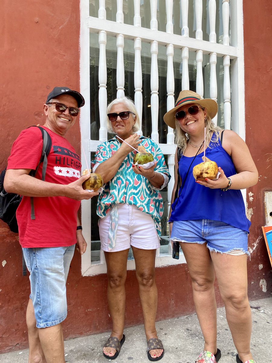 OfWalled's tweet photo. I want to thank Patricia Boldt and her parents for coming with me on a private walking tour in Cartagena last month. It was a pleasure to share the best moments, the history and culture of this magical city. #memories #private #TBThursday https://t.co/4i19CL2eQr