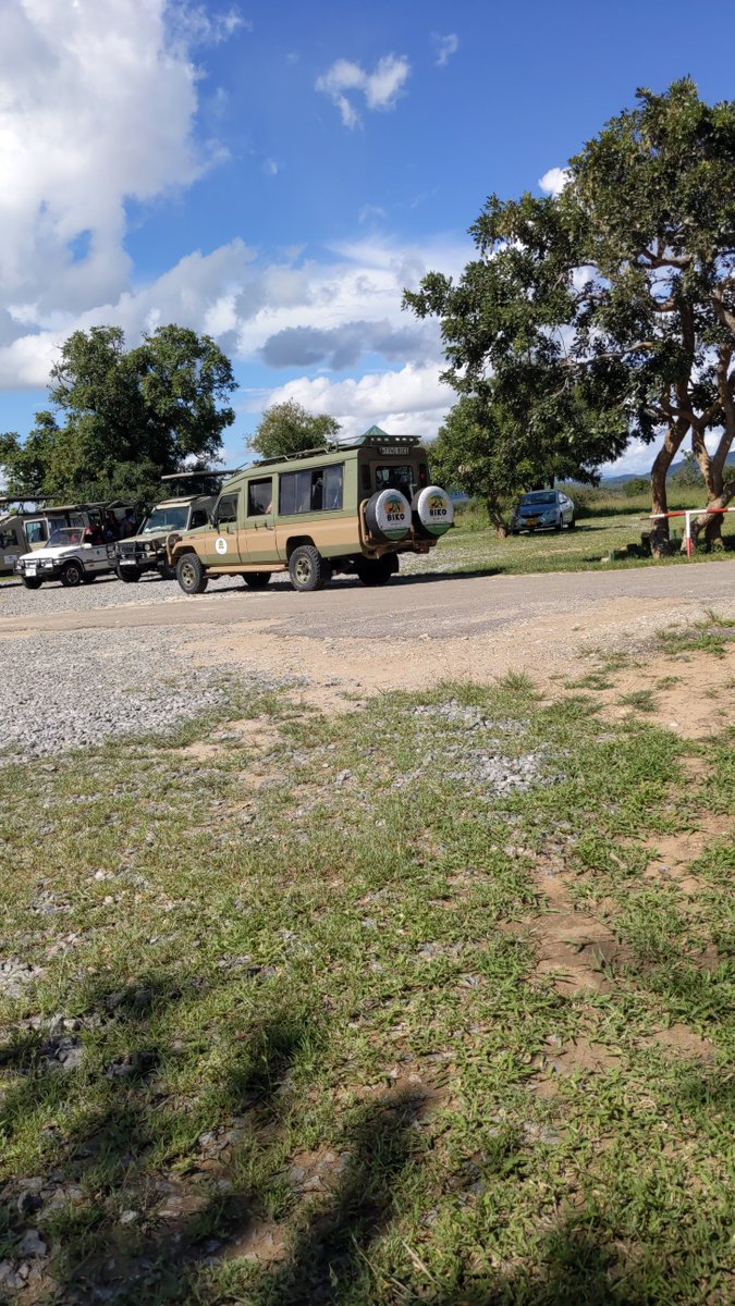 BikotoursC's tweet photo. Finally, the group arrived at @mikumi_nationalpark The squad of travelers that are eager for a once-in-a-lifetime safari has arrived, and we are ready to embark on our 2-day safari and explore the wildlife in this wonderful park.
#safari #AdventureTime #travelblogger https://t.co/WS7tYtGoBL