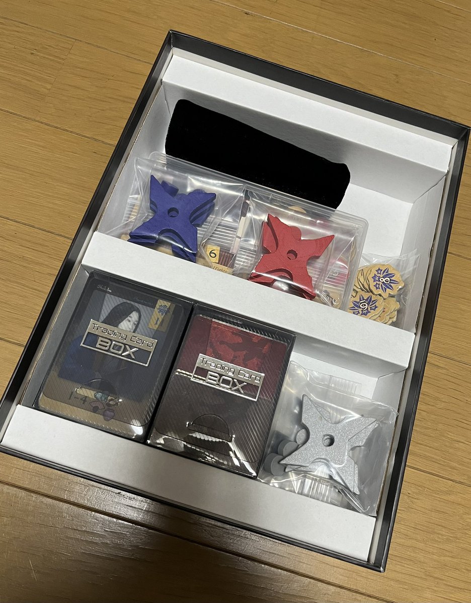 seri_3s's tweet photo. 最近届いたボードゲーム
#白ブラス
結局買ってます笑
ゲーム性好きだし面白いもの😊
#Ninjato
通称:忍者刀🥷
手裏剣ワーカー置いて、バンザイよ!笑
#Sternenhimmel
通称:十二星座ゲーム💫
ずっと欲しかった作品!
シュリンク付き故、保存したい気持ちもあるが遊ぶために買ったんだから開ける👍🏼 https://t.co/Hye7fZRzhV