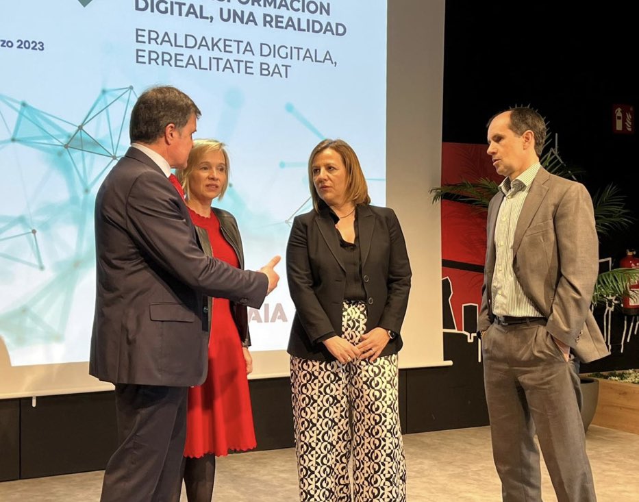 elmundoempresa's tweet photo. Impulsado por la Diputacion Foral de Bizkaia, la @fvem_es y @ClusterGaia, se lanza el programa #SegiDigital, que nació en 2022 con el objetivo de facilitar y acompañar a las #pymes industriales del territorio en su #digitalización
https://t.co/dHT4U7yQSU https://t.co/E4yDTMX2j7