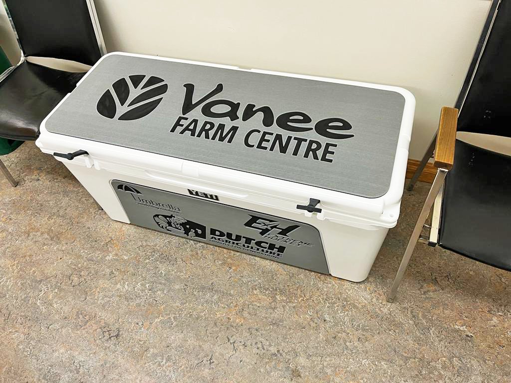 DutchOpeners's tweet photo. The team at Vanee Farm Centre is thrilled to have this impressive cooler and grateful to Dutch Agriculture for their generosity.
#DutchOpeners #Plant23 https://t.co/W587rvyXzV