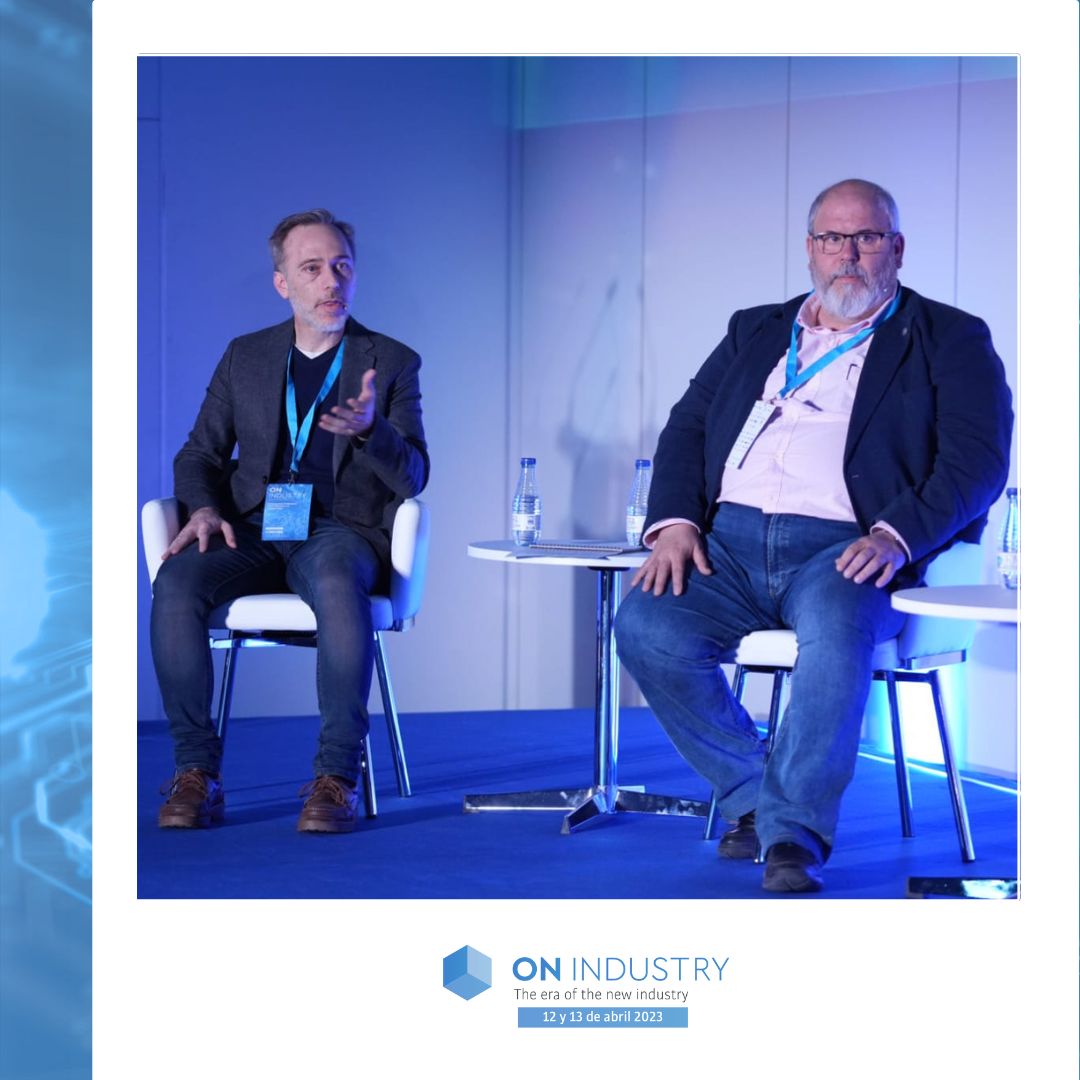 OnIndustry's tweet photo. @DotCSV A continuación, José Alcaide de #Deuser moderaba la mesa redonda "IA en la industria" con la participación de: 

@inma_martinez, @DotCSV, Daniel Seseña de @minsaitbyindra, David Pozo Martínez de @siemens_es y Sebastián Ventura Soto  de la @Univcordoba https://t.co/FkHezoZRNJ