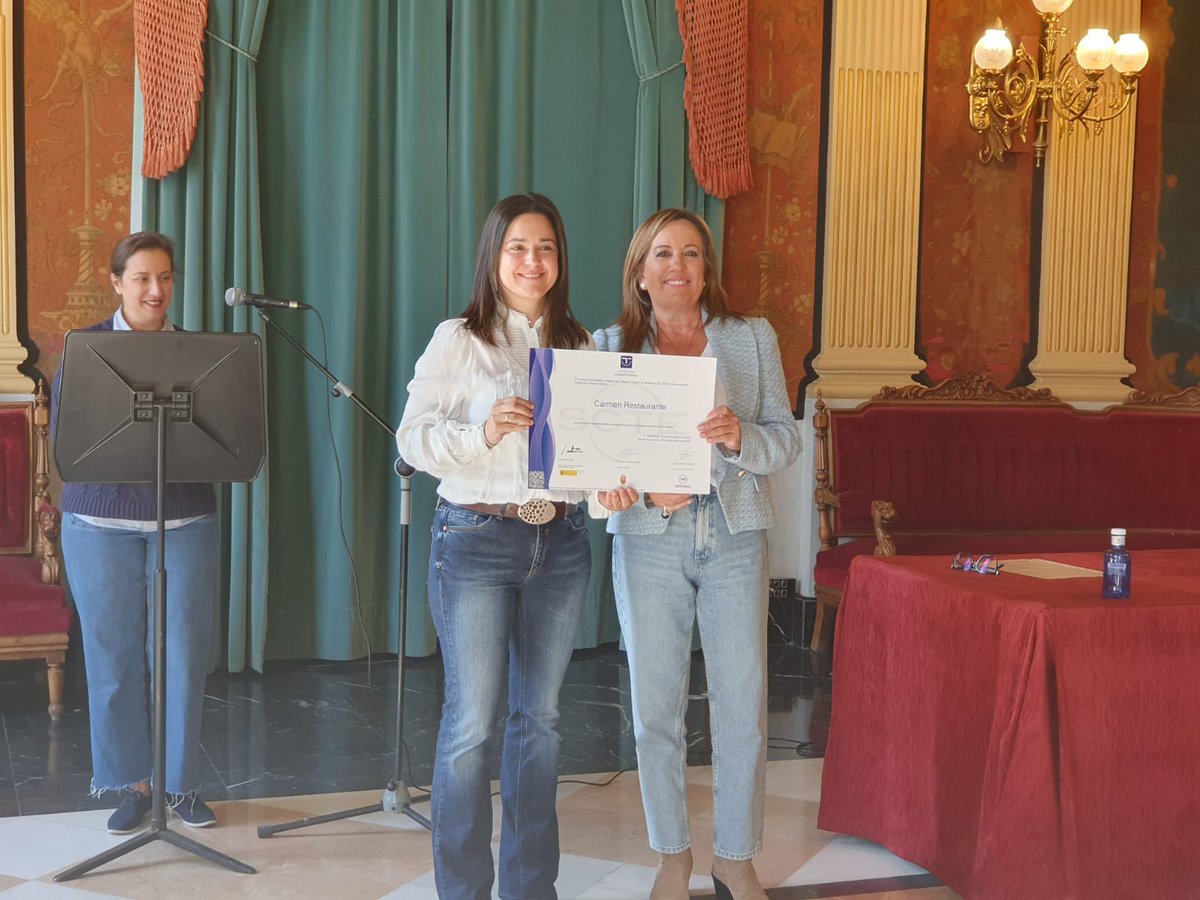 Hoy hemos entregado los diplomas a los establecimientos que han sido reconocidos con la máxima calidad turística . Enhorabuena a todos!!!
<a href="/forumevolucion/">Fórum Evolución 🌍♻️♿</a> 
<a href="/abbaburgoshotel/">Abba Burgos Hotel</a> 
<a href="/goldiumcruceros/">Aquotic.com (Aquotic Cruceros)</a> 

<a href="/nortegastrobar/">NORTE gastroBAR</a> 
<a href="/Carmen_restaura/">Carmen_restaurante</a> 
<a href="/nhhotelses/">NH Hotels España</a> 
<a href="/TurismoBur/">Burgos Turismo</a> 
<a href="/cabdeburgos/">CAB de Burgos</a> 
<a href="/BurgosCitur/">Citur Burgos</a>