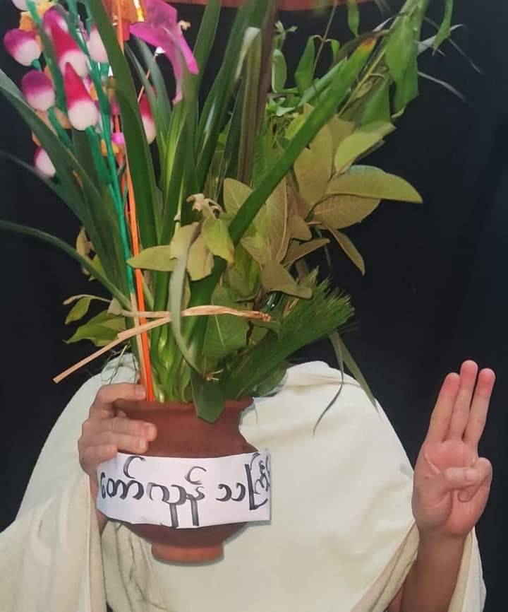 miN13700's tweet photo. Revolutionary residents of southern Shan State's #Hopong township held anti-dictatorship #RevolutionaryThingyan with Atar pots on April 13.
#2023Apr13Coup
#WhatsHappeningInMyanmar https://t.co/V7q32qLFQf