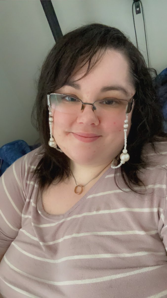 CatMomEh's tweet photo. I might have just cut off my ponytail! How does it look? https://t.co/kqdRoyIhh1