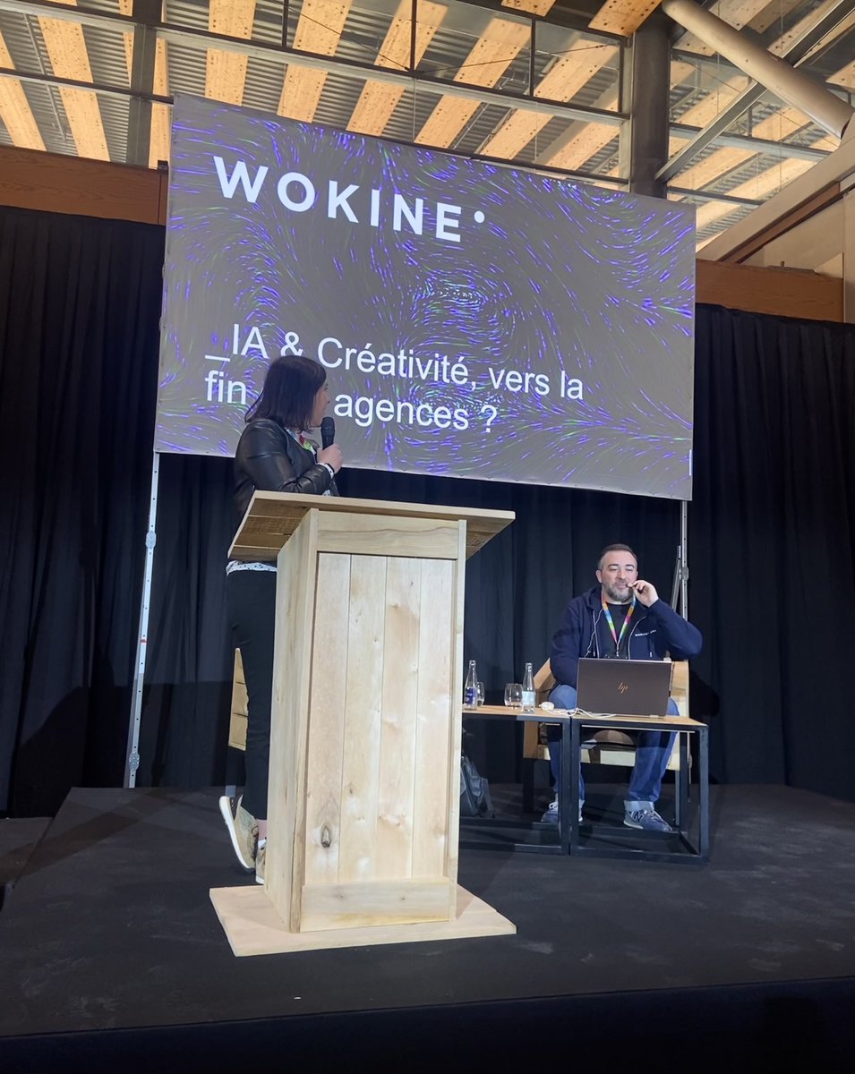 wokine's tweet photo. @NicolasQuilliet et Delphine expliquent aux visiteurs du salon @comenorday l’impact de l’intelligence artificielle générative sur les agences digitales, ainsi que leur avenir… 🤖
#ComenOrDay #Digital #IA #ChatGPT #MidJourney https://t.co/1Q9QZAHd4Q