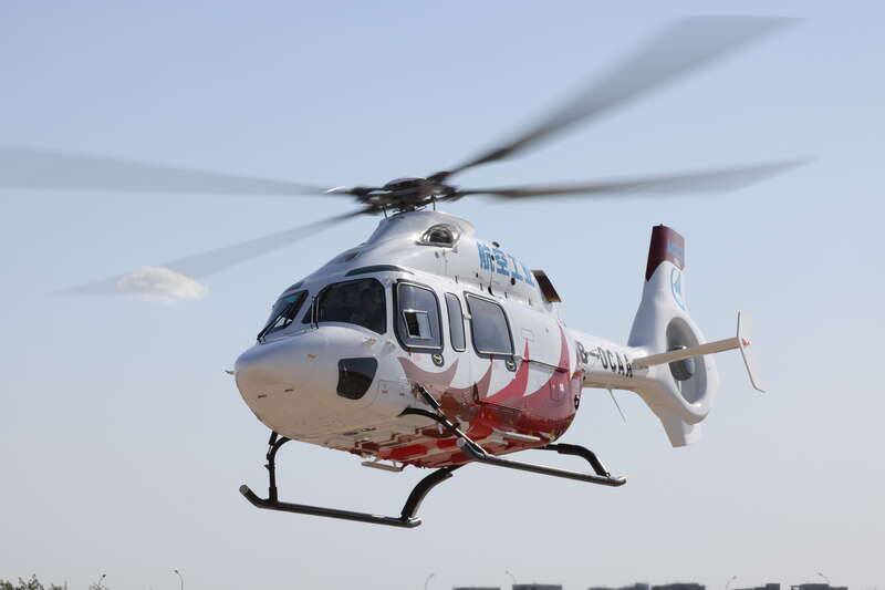 tolgaozbek_com's tweet photo. Çinlilerin yeni helikopteri ilk uçuşunu yaptı
https://t.co/aJkdlRrmhG #ac332 https://t.co/YhaBhUBlOc