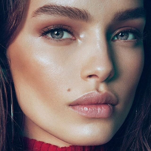 BrowBossNews's tweet image. &quot;Bold brows are in! 🙌 Our experts have the latest tips and tricks to help you achieve the perfect brow shape and definition. Contact us today to book your appointment! #BrowBossNews #BoldBrows #BeautyNews