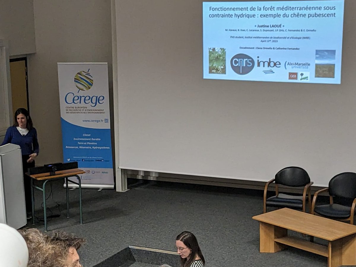 KarolinaArgote's tweet photo. 📢#Now, the discussion #IMBE 3.0 on Axe 2 -Understanding the functioning of #ecologicalsystems- and Axe 3 -Assessing the responses of ecological systems to climate change- begins with @JLaoue presentation on #MediterraneanForest Functioning under Water Stress 🍃👉
@imbe_marseille https://t.co/0ZEncJm1QP