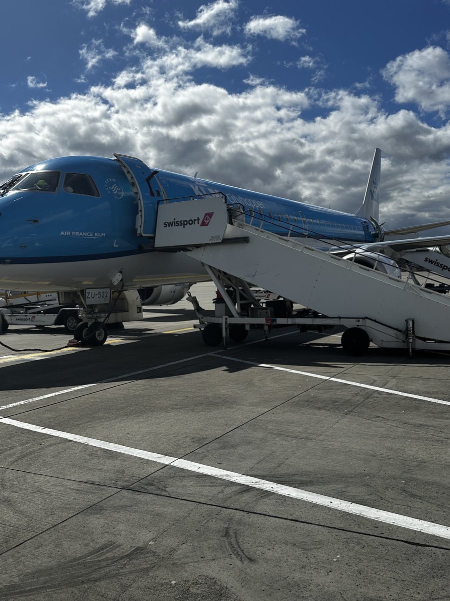 mcsharky1's tweet image. Hello Old Friend the first leg of the journey to Gangneung in South Korea for the World Mixed Doubles 😊#klm #curling #icetech #wcf