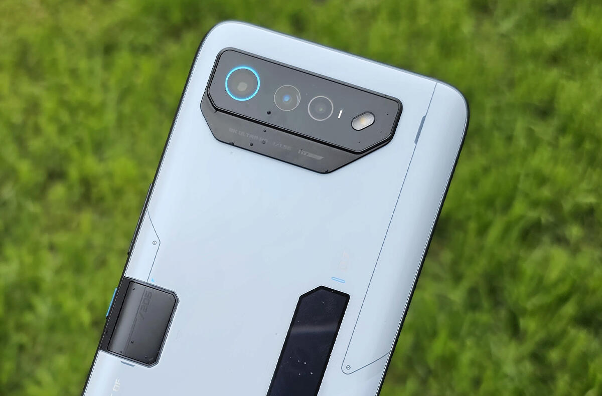 SvetAndroida's tweet photo. #Asus ROG Phone 7 Ultimate recenze: Bestie, kterou si zamilují i odpůrci mobilního hraní| celý článek najdete na https://t.co/XiXF36Q28m
#AsusROGPhone #AsusROGPhone6 #AsusROGPhone7 #HerniAndroid #HerníTelefon #QualcommSnapdragon8Gen2 https://t.co/BJpg5vaKoj